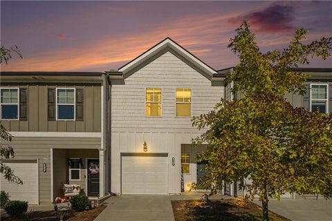 Townhouse For Sale - 181 Buckingham Lane<br/> Hoschton, GA 30548