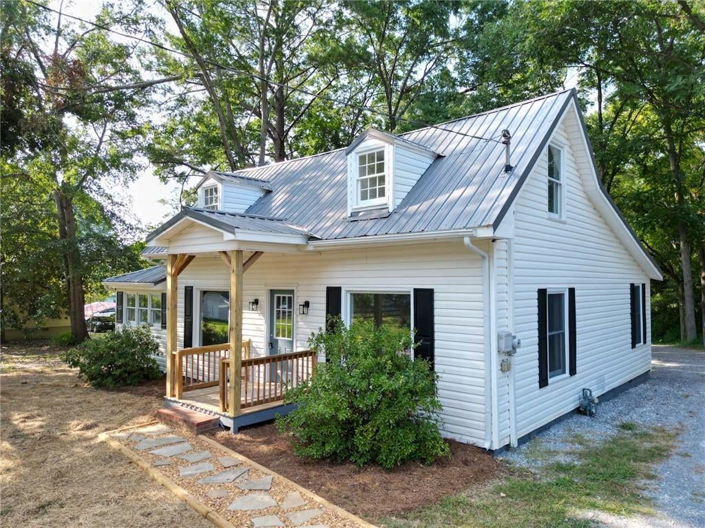 806 Fairview Road