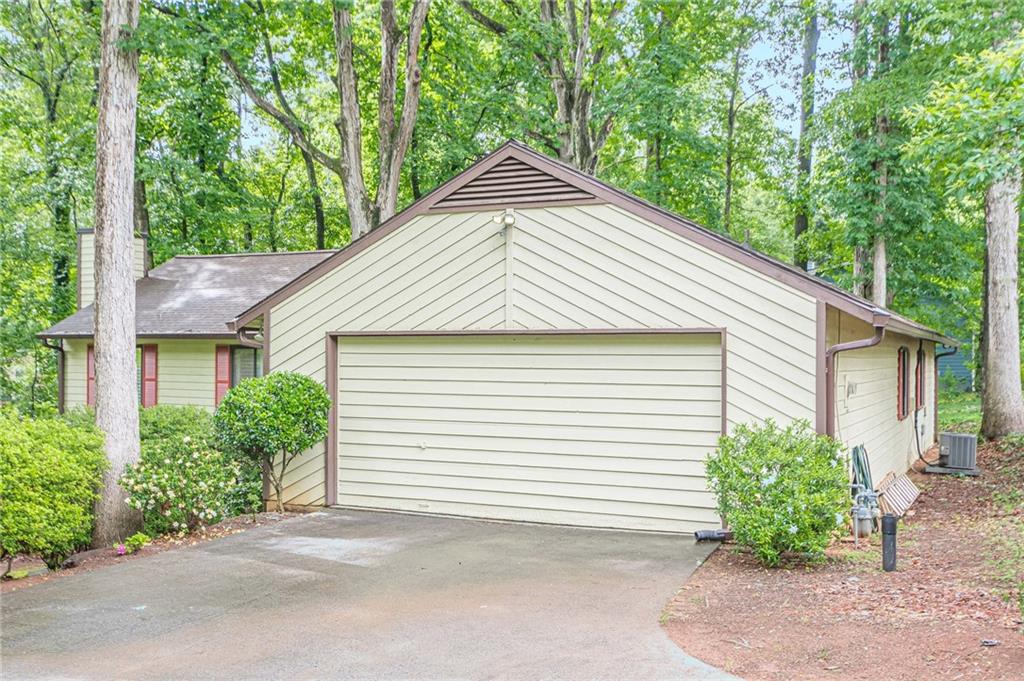 2174 Kinridge Road, Marietta, Georgia image 44
