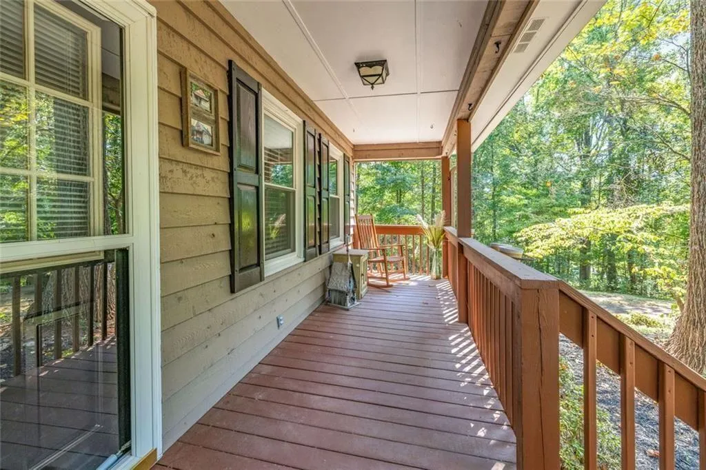 Acworth, Georgia 30102, United States, 3 Bedrooms Bedrooms, ,2 BathroomsBathrooms,Residential,Active,185896