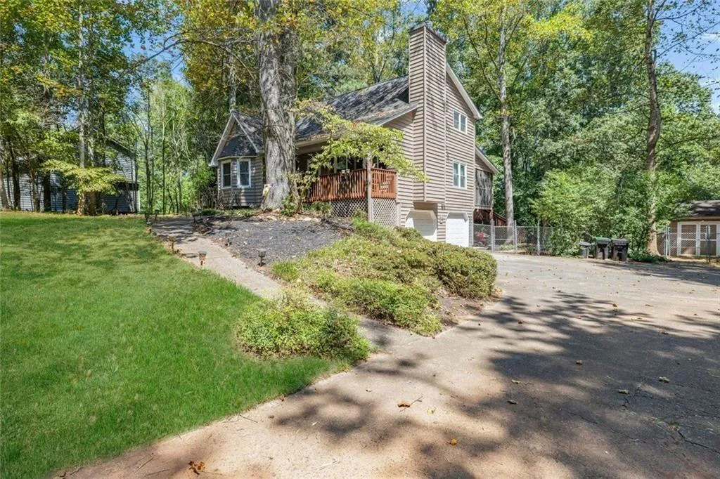 Acworth, Georgia 30102, United States, 3 Bedrooms Bedrooms, ,2 BathroomsBathrooms,Residential,Active,185896