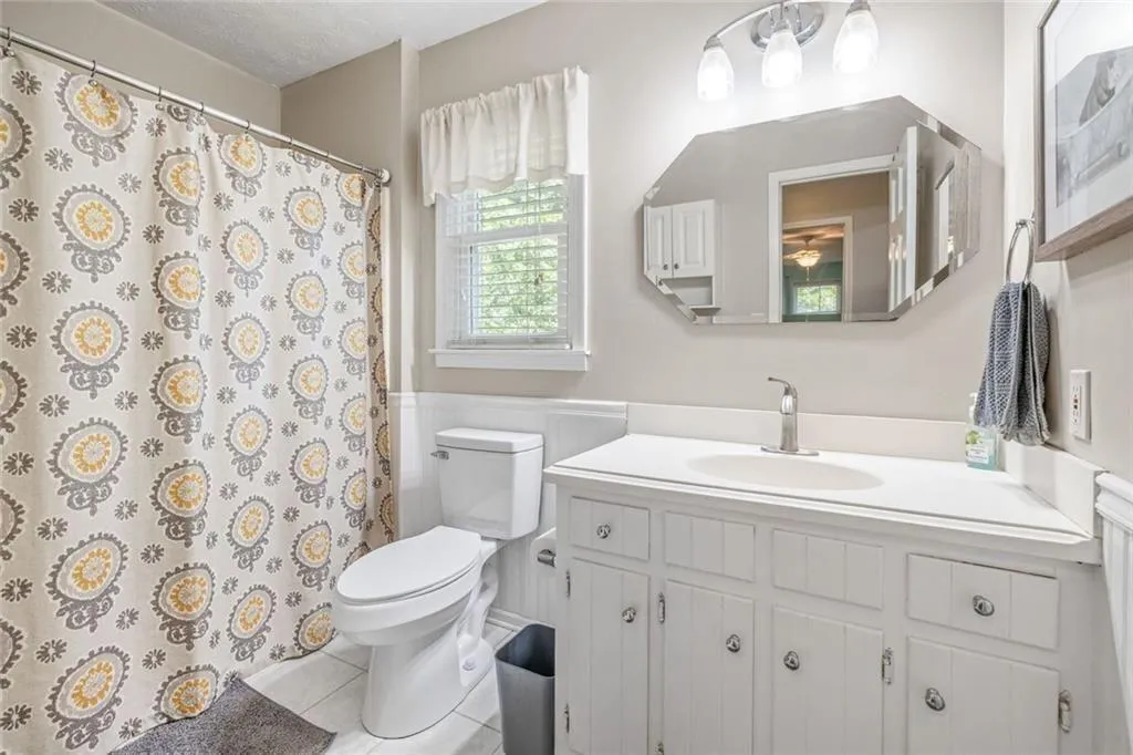 Acworth, Georgia 30102, United States, 3 Bedrooms Bedrooms, ,2 BathroomsBathrooms,Residential,Active,185896