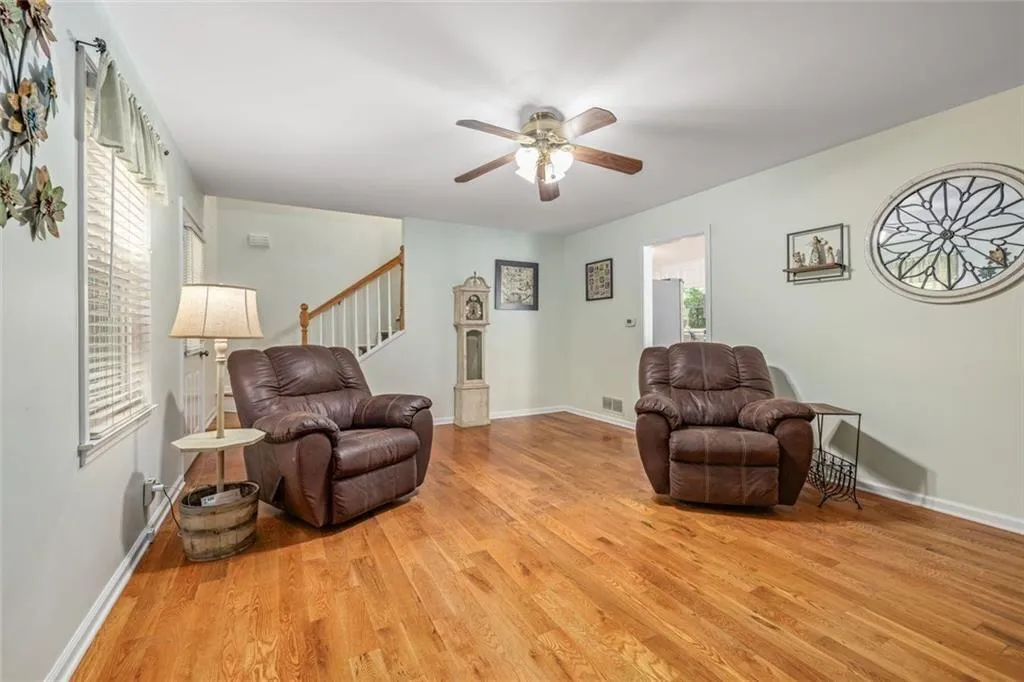 Acworth, Georgia 30102, United States, 3 Bedrooms Bedrooms, ,2 BathroomsBathrooms,Residential,Active,185896