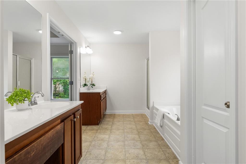 5484 Stone Cove Drive, Atlanta, Georgia image 39