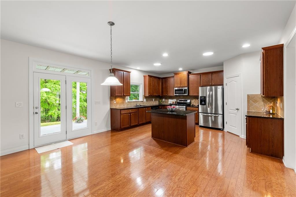 5484 Stone Cove Drive, Atlanta, Georgia image 12