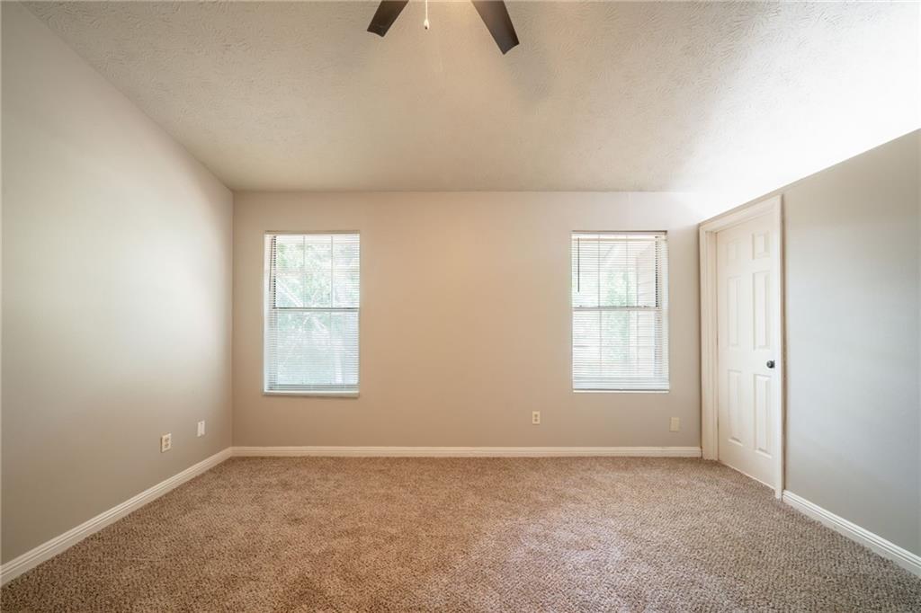 2132 Sara Ashley Way, Lithonia, Georgia image 9