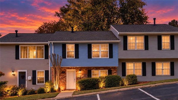 393 PROMENADE CT SW, MARIETTA, GA 30064 - Image ea532e8f035a4a403031cd3b7dc22be9/3777730032