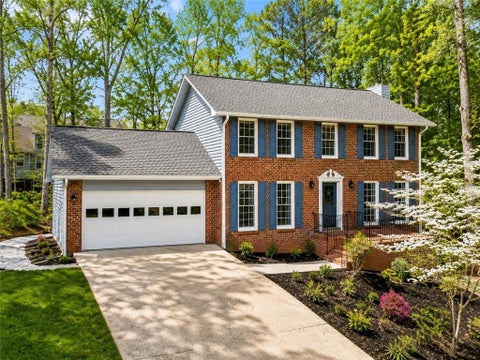 Homes For Sale - 3728 Creekstone Drive<br/> Peachtree Corners, GA 30092