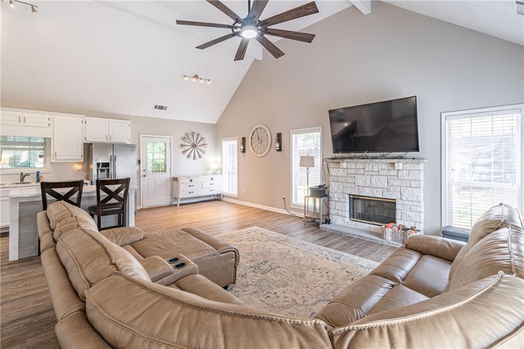 4872 Hunt Club Drive