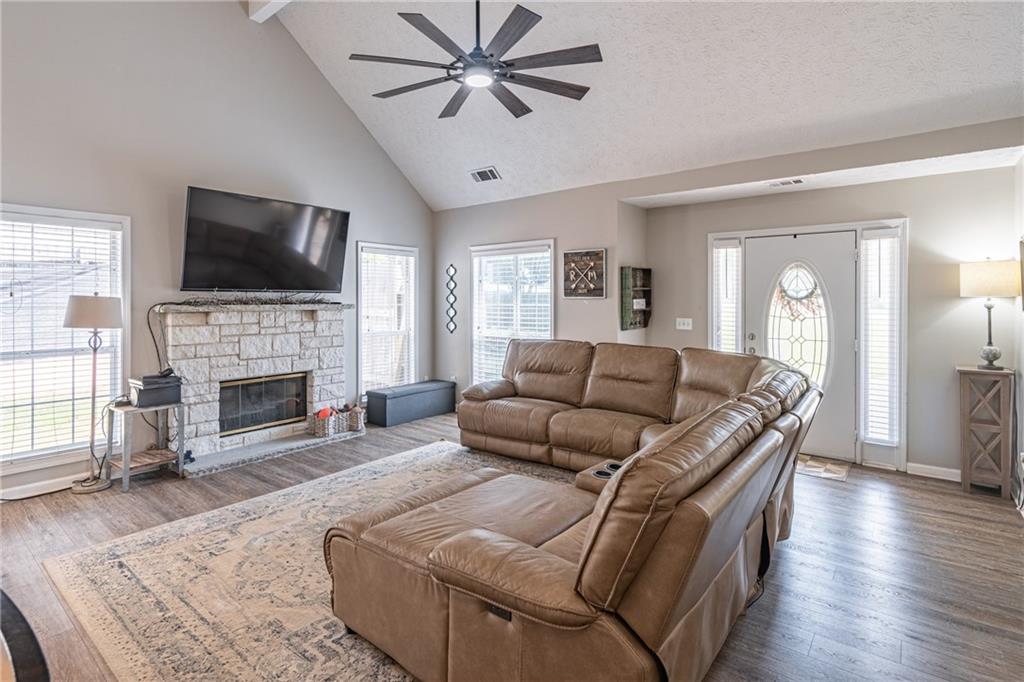 4872 Hunt Club Drive