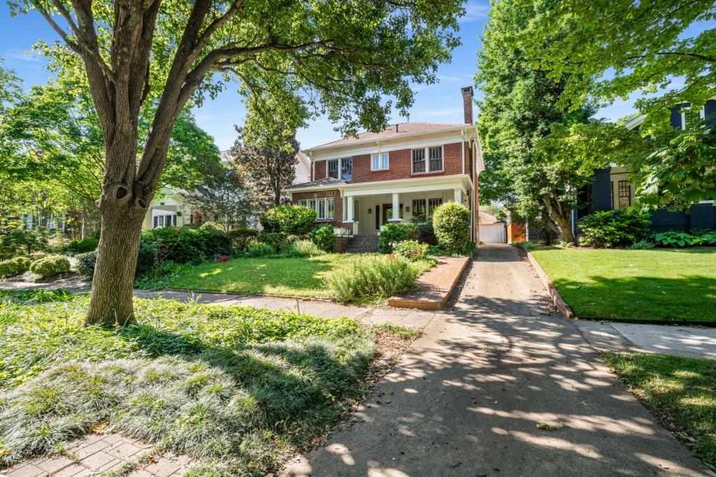 1095 Saint Charles Place NE