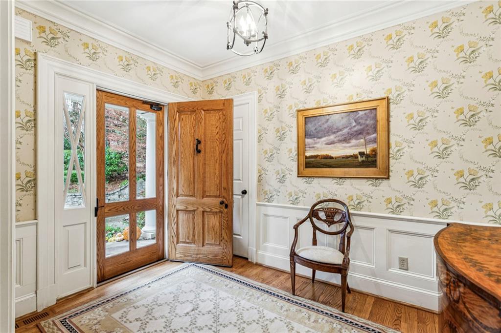 1010 Carter Drive NE