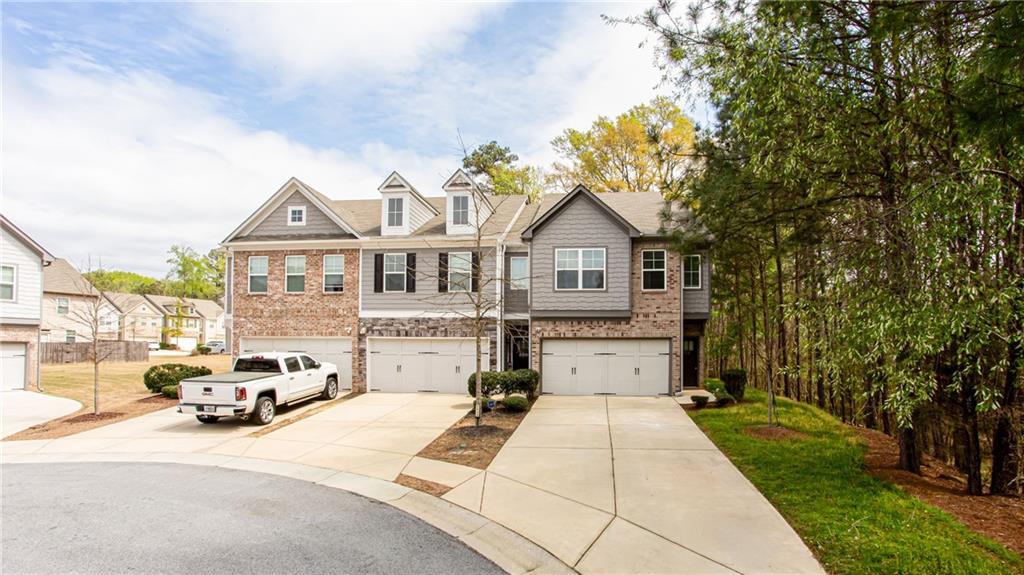 2828 Ellis Pointe Avenue