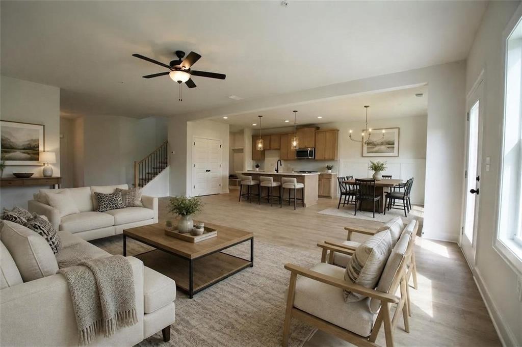 35 Aviation Rd SE