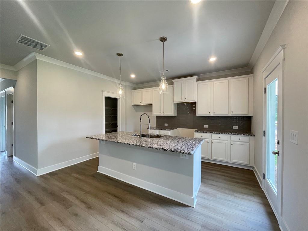 5416 Bancroft Lane, Gainesville, Georgia image 3