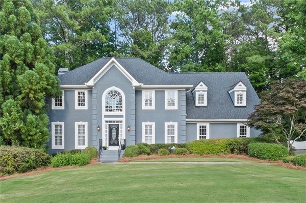 10985 WILSHIRE CHASE DR, JOHNS CREEK, GA 30097 - Image ea7506be96385d30e10cf37b8d7ed2a7/3099015132