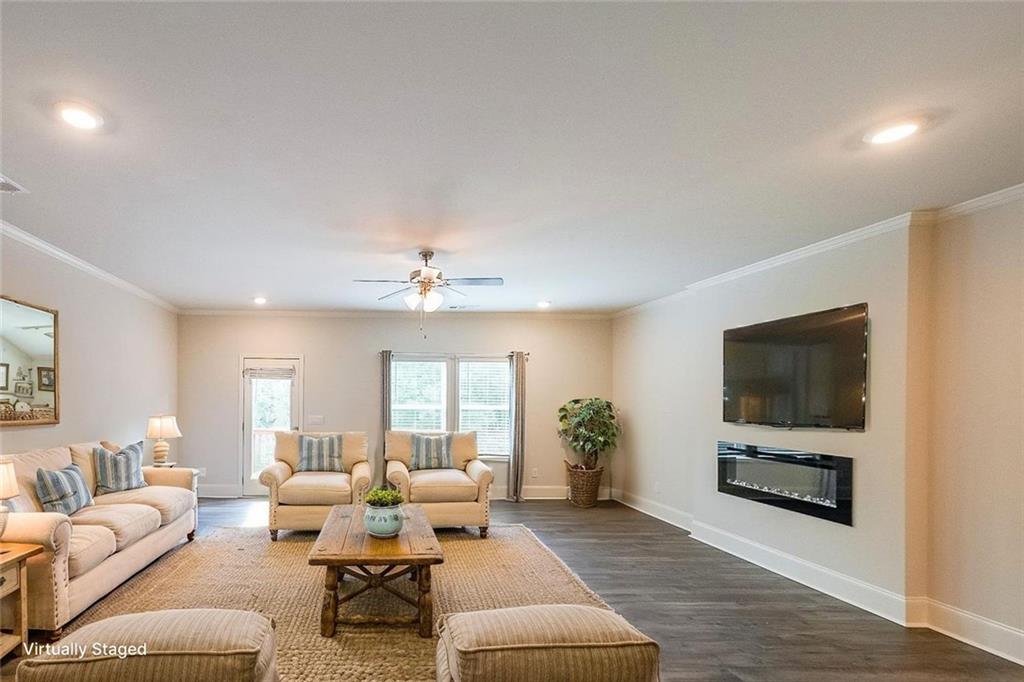 353 Vista Lane