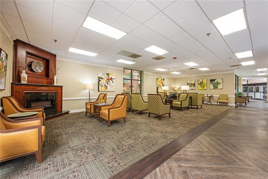 300 Johnson Ferry Road NE B808