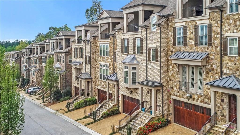 3440 Commander Cove