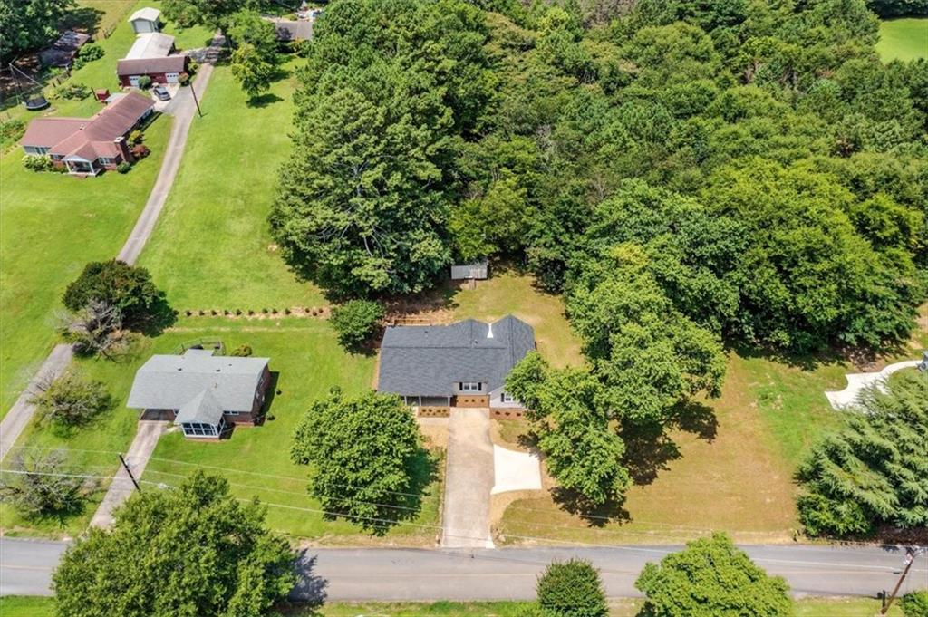 158 Sproull Road SE