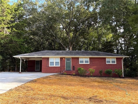 Homes For Sale - 11601 Veterans Memorial Highway<br/> Douglasville, GA 30134