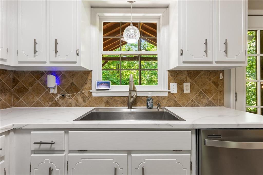 588 Peachtree Drive, White, Georgia image 14