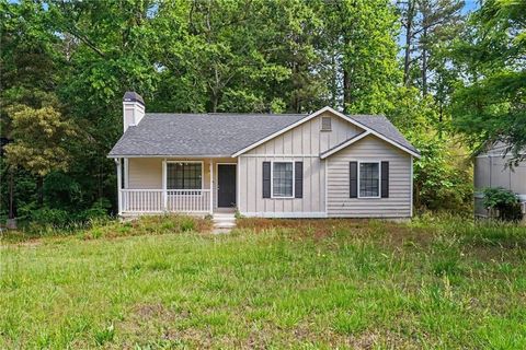 Homes For Sale - 6092 Leverett Drive<br/> Lithonia, GA 30038