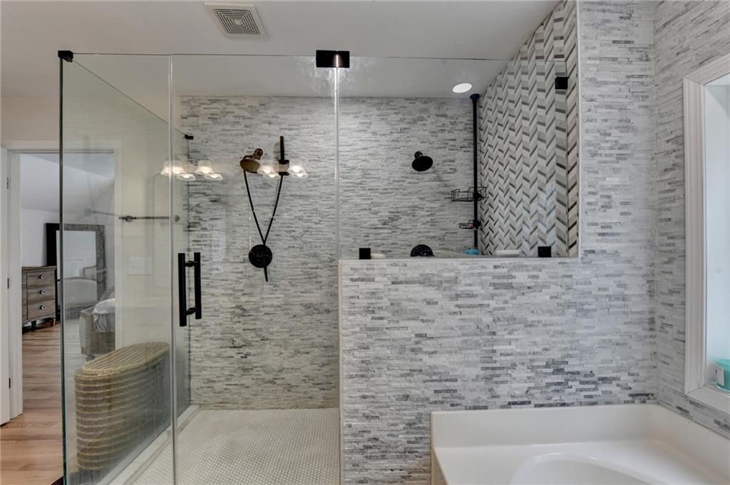 Lease-to-Own in Mableton!
This fully renovated 3BR/2.5BA home with a loft blends modern upgrades with unbeatable location—just 15 mins to Downtown ATL & The Battery. Enjoy an all-electric design, LVP floors, granite countertops, and a wood-burning fireplace. The oversized primary suite offers a garden tub, double vanity & separate shower. Relax on the large patio or in the spacious backyard. Community amenities include pool, clubhouse, playgrounds & courts. Close to shops, dining & universities; 25 mins to airport. Available 9/5/25. Pets welcome (fees apply). Lease-purchase available!
call agent for details on incentives