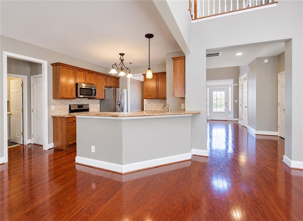 99 Riverwood Glen