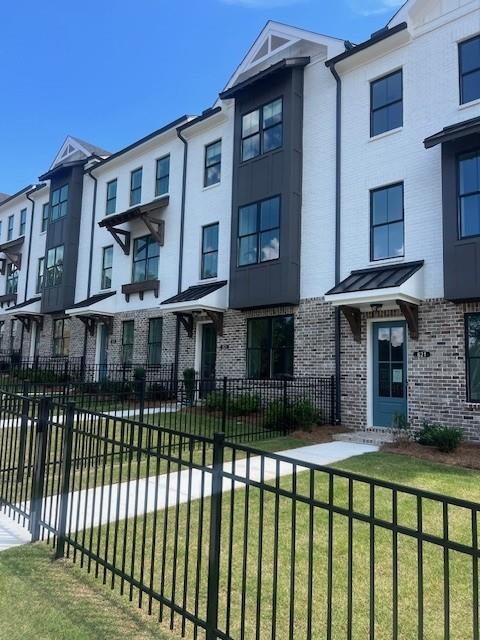 629 Silva Street 128