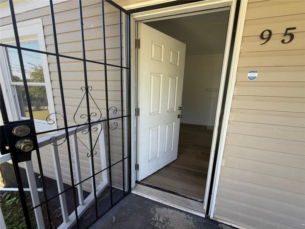 952 Estes Drive SW
