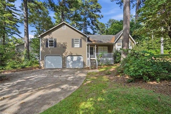 1948 WINDING CREEK LN SW, MARIETTA, GA 30064 - Image eaacafc399c145b235cb20de161c7347/32802431