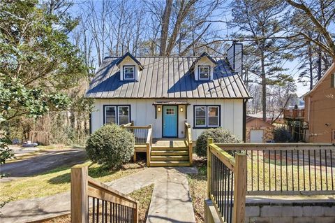 Homes For Sale - 743 San Fernando Drive<br/> Smyrna, GA 30080