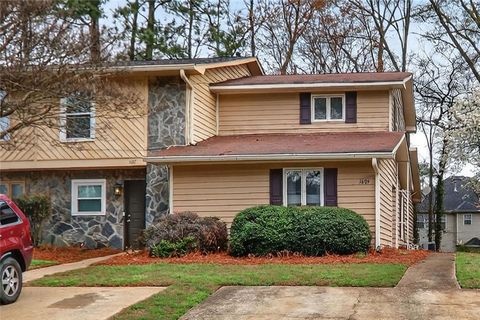 Townhouse For Sale - 1689 Wynndowne Trail<br/> Smyrna, GA 30080