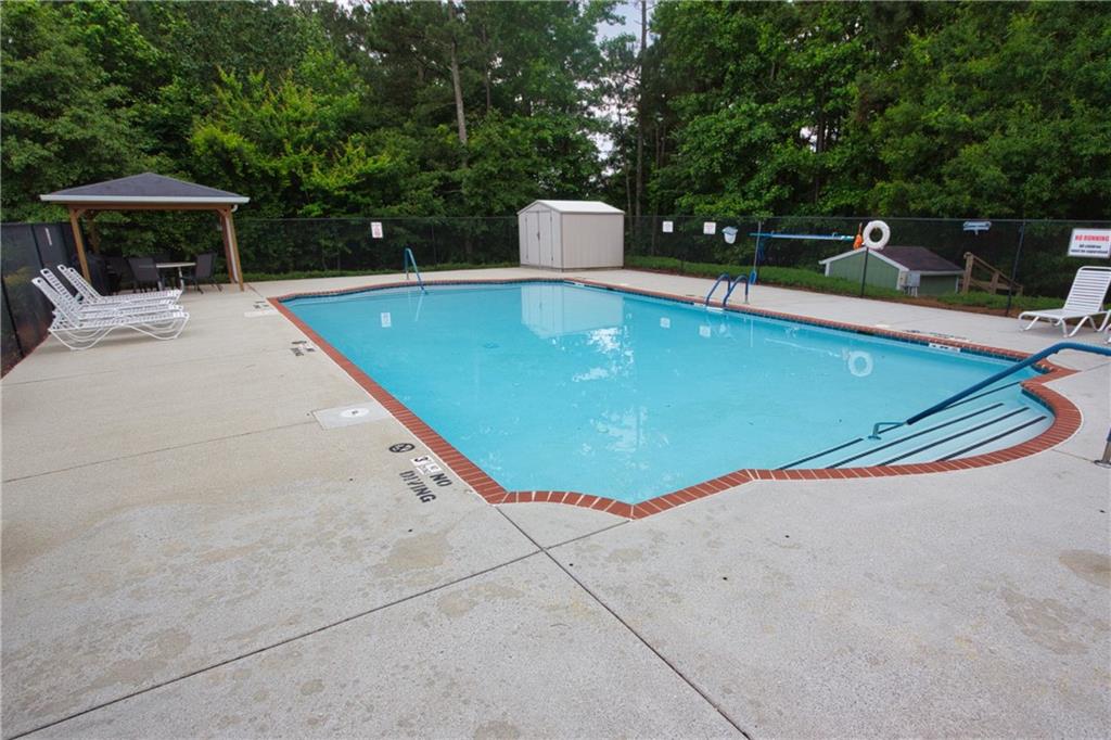942 Village View Circle, Loganville, Georgia image 27