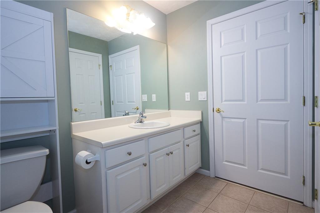 942 Village View Circle, Loganville, Georgia image 14