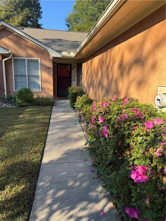 7177 Woodridge Lane