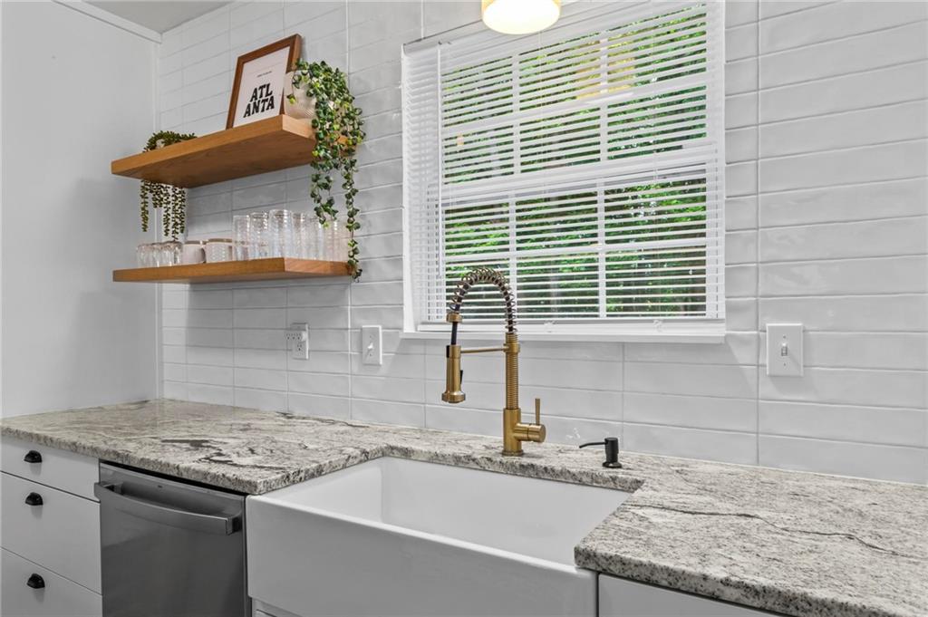 2565 Bates Street, Smyrna, Georgia image 14