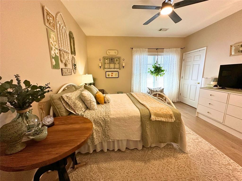 Friendship Corners - Residential