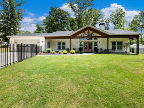 Homes For Sale - 1320 Heads Ferry Road<br/> Habersham County, Cornelia, GA 30531