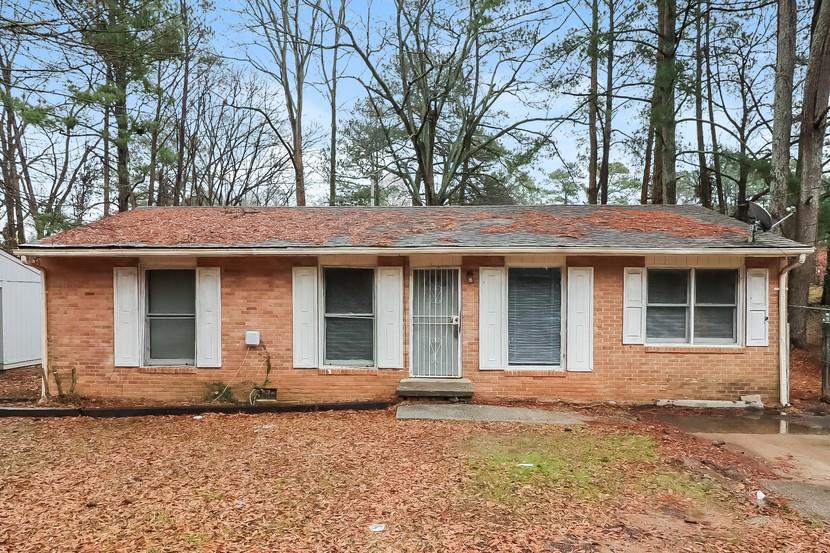 Cash buyers – don’t miss this opportunity! This 4-bedroom, 1-level home in the Fairlane Heights neighborhood has all the makings of a strong investment property. With plenty of space for a family or roommates, this property offers flexible living options and solid rental potential. Conveniently located just outside the loop, you’ll have quick access to I-20, Fulton County Airport, and you’re less than 20 minutes from Hartsfield-Jackson Atlanta International Airport. No HOA restrictions give you freedom with renovations or rentals. This is your chance to put your vision to work in a prime Atlanta location – perfect for a flip, rental, or long-term hold!