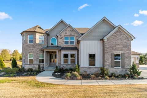 Homes For Sale - 4725 Cardinal Ridge Way<br/> Flowery Branch, GA 30542