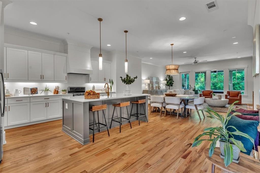 Photo of 228 Crescent Circle SW, Marietta, GA 30064 (MLS # 7838712)