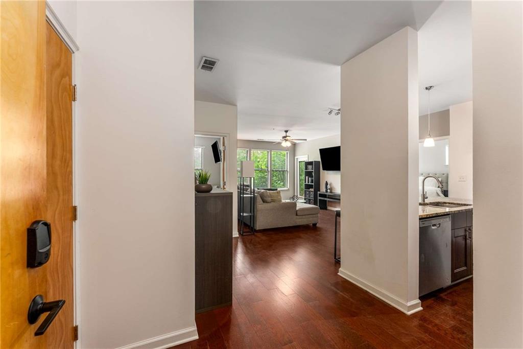 898 Oak Street SW 1301