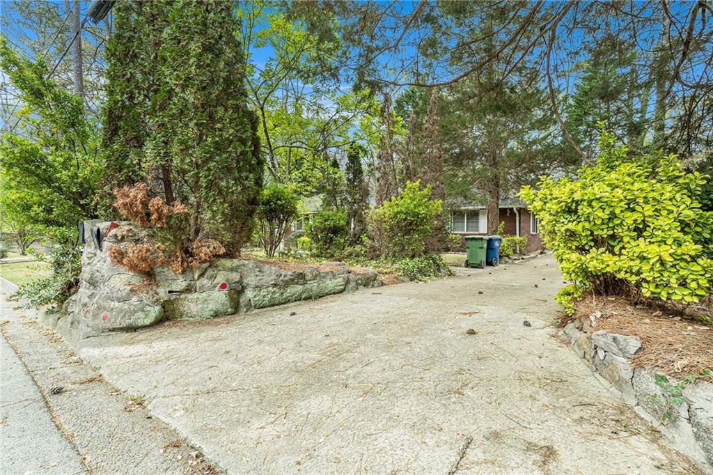 459 Thackery Place, Atlanta, Georgia image 3