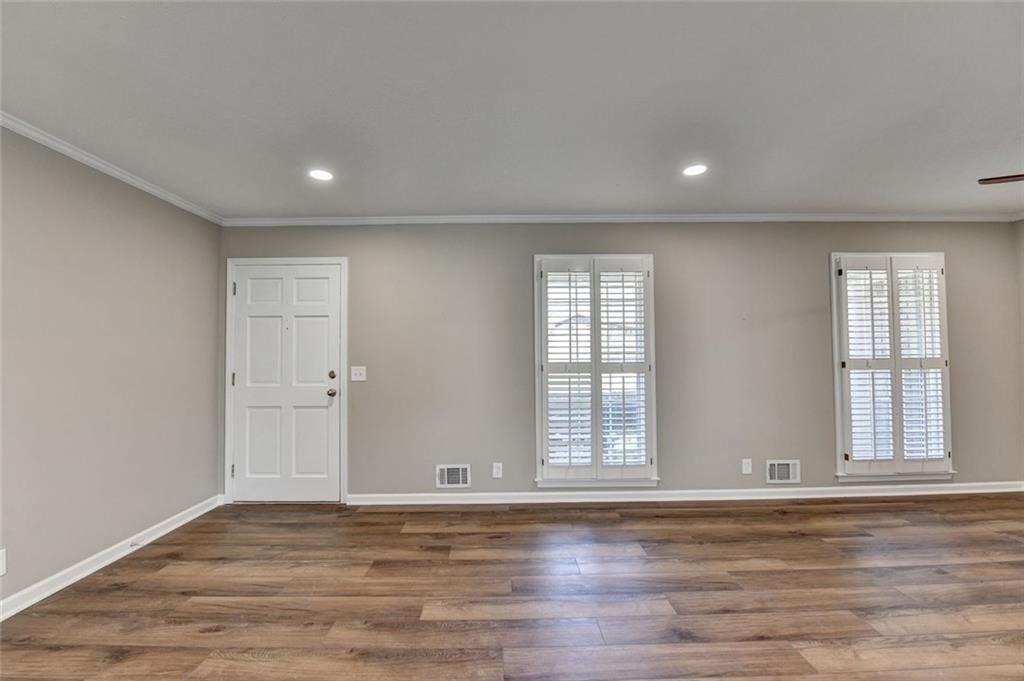 4461 S Roberts Drive