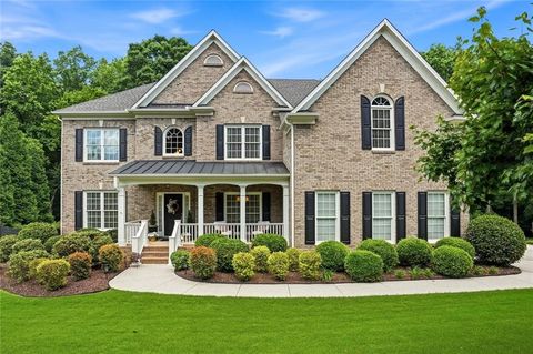 Homes For Sale - 5835 Catalpa Court<br/> Cumming, GA 30040
