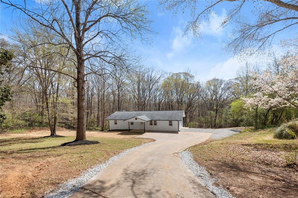 2812 Oconee Circle, Gainesville, Georgia image 4