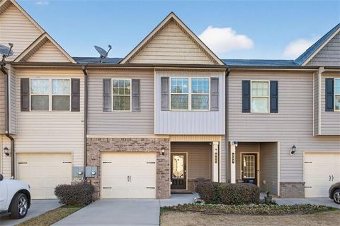 Townhouse For Sale - 286 Turtle Creek Drive<br/> Barrow County, Winder, GA 30680