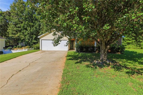 Homes For Sale - 3209 Lower Creek Drive<br/> Douglasville, GA 30135